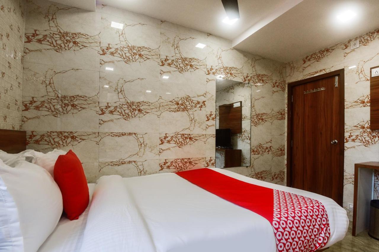Oyo 63295 T Junction Residency Hotel Bombaj Zewnętrze zdjęcie